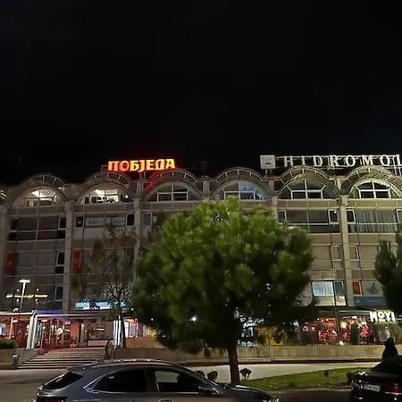 Upscale Center Main Blvd Apartamento Podgorica
